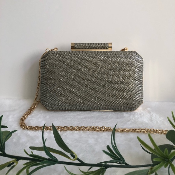 INC International Concepts Lindsay Lurex Gold Clutch, NWT - Picture 2 of 8